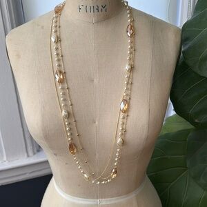 Costume Jewelryry necklace - gold , pearls and champagne e crystal stones